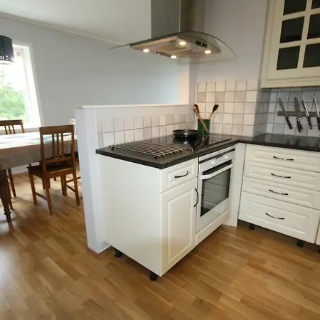 Feriehus Ved Fjorden I Idylliske Utvik I Stryn Vila