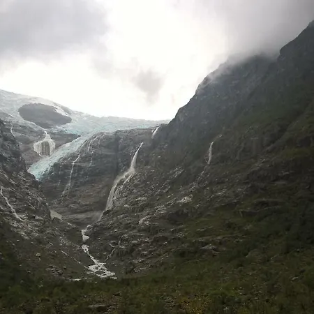 Feriehus Ved Fjorden I Idylliske Utvik I Stryn 别墅 *